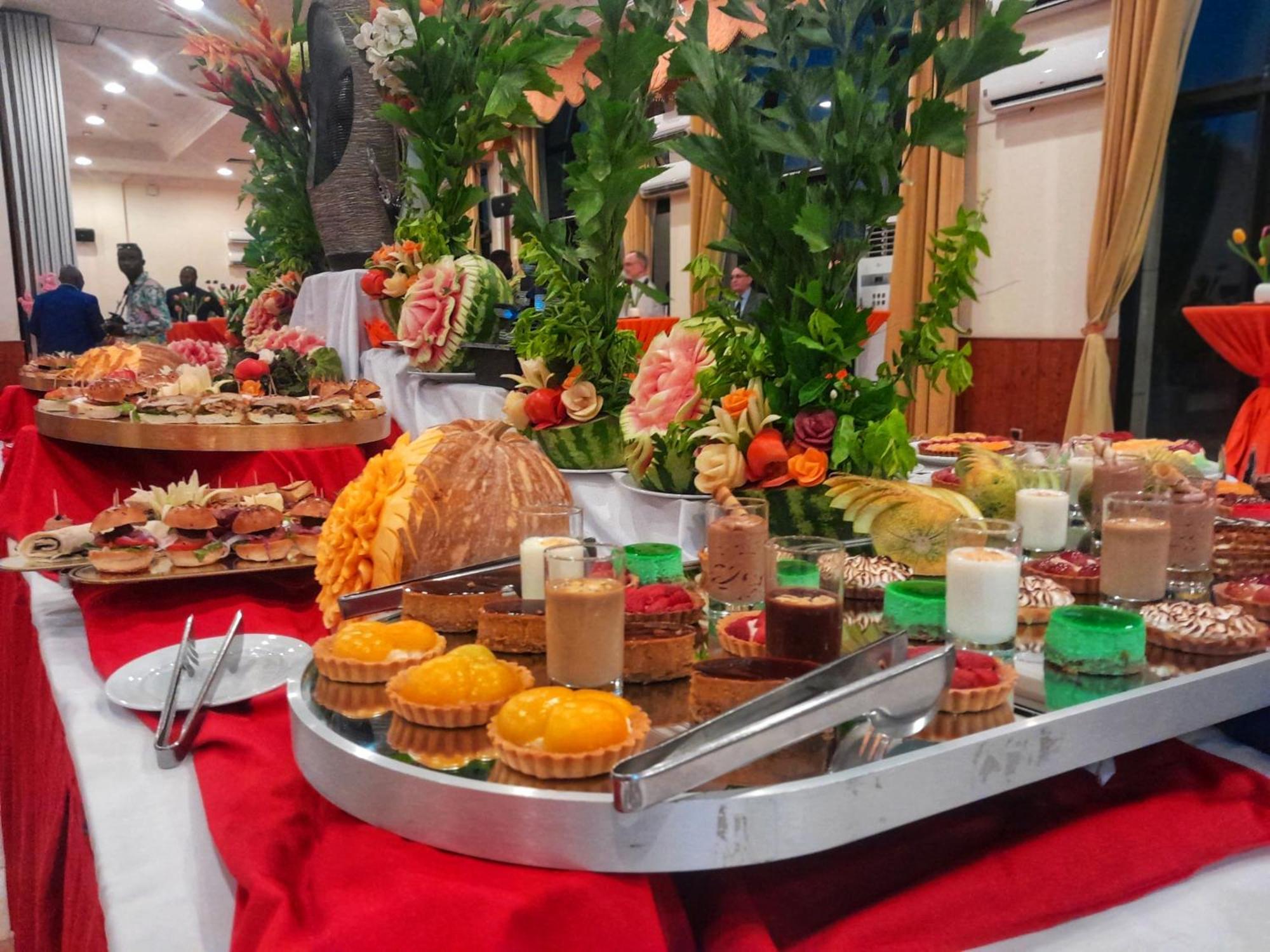 L'Amitie Hotel NʼDjamena Dış mekan fotoğraf