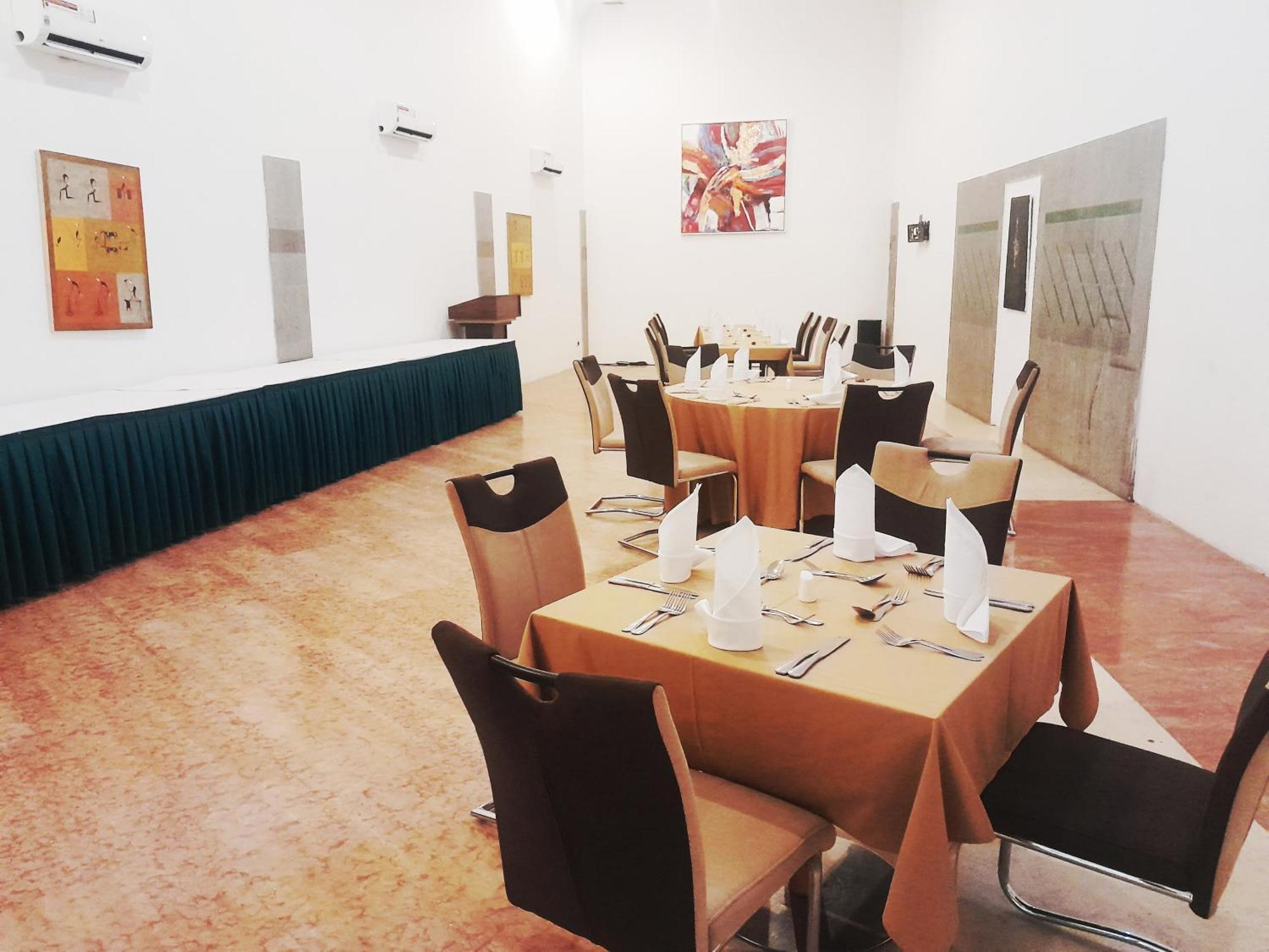 L'Amitie Hotel NʼDjamena Dış mekan fotoğraf