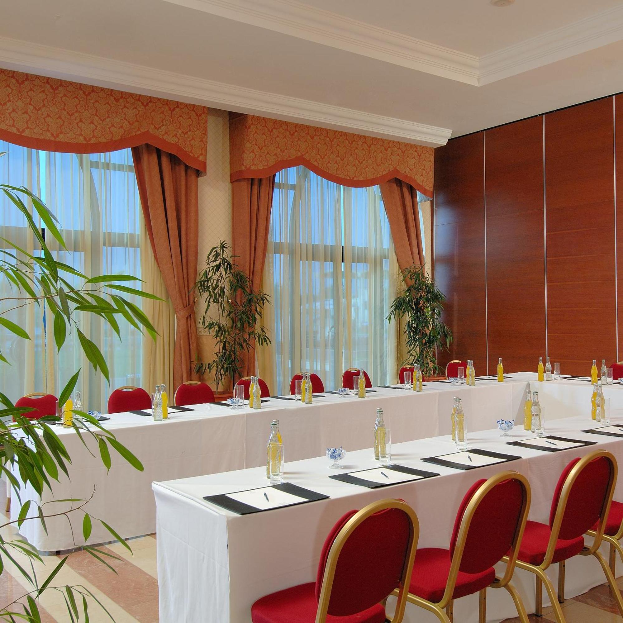 L'Amitie Hotel NʼDjamena Dış mekan fotoğraf
